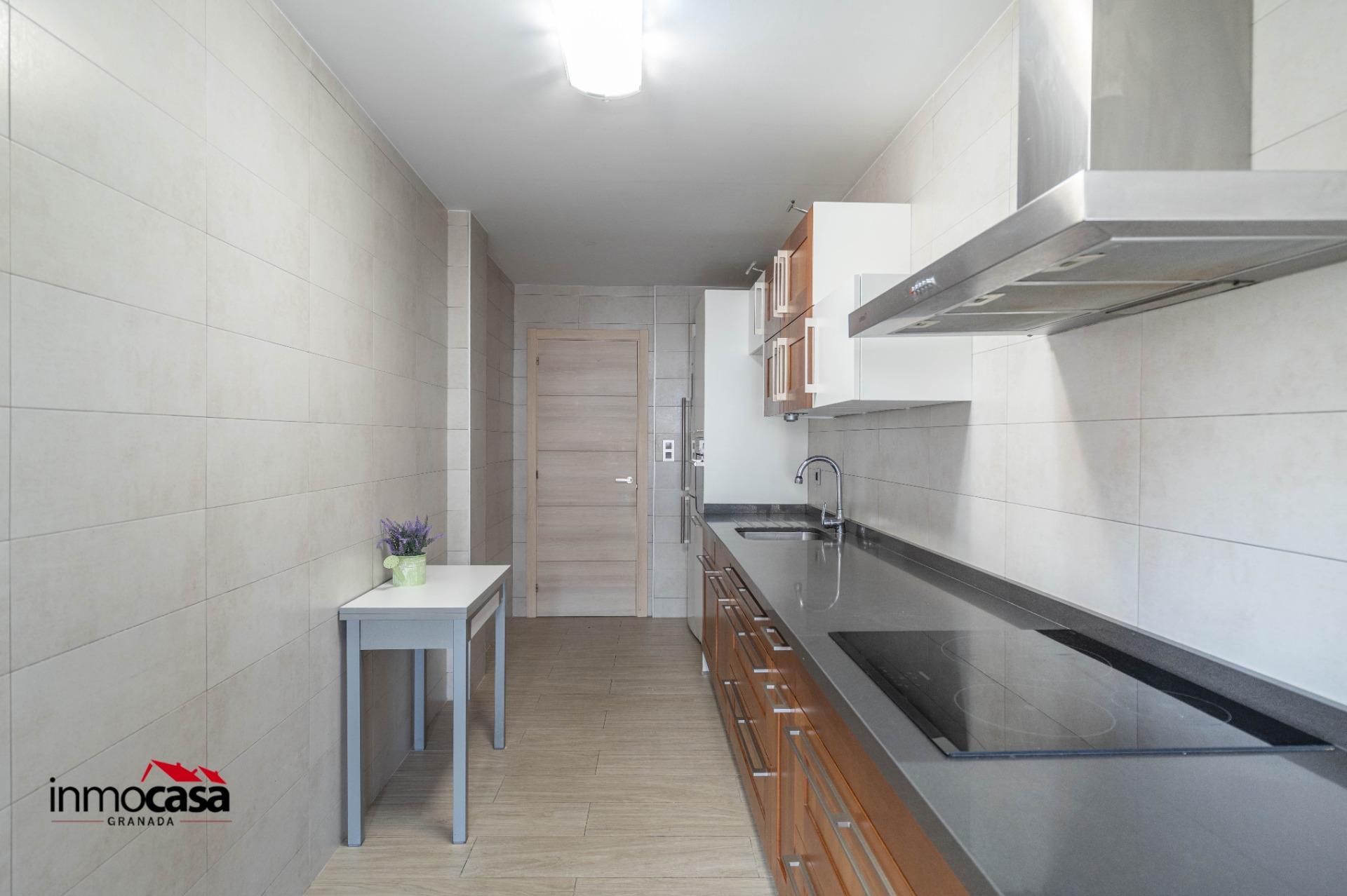 PISO A LA VENTA EN EL BARRIO DE SAN FRANCISCO CON 2 PLAZAS D - foto 13