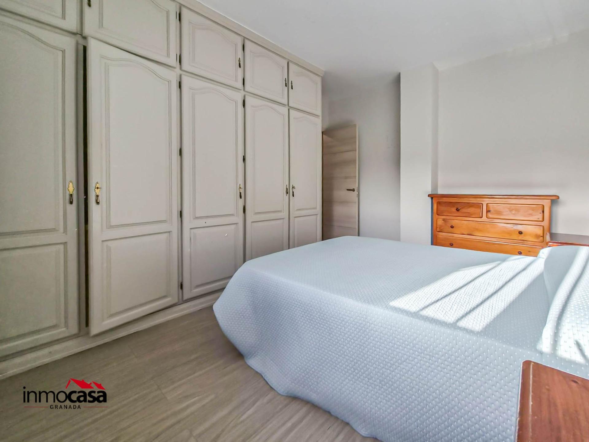 PISO A LA VENTA EN EL BARRIO DE SAN FRANCISCO CON 2 PLAZAS D - foto 20