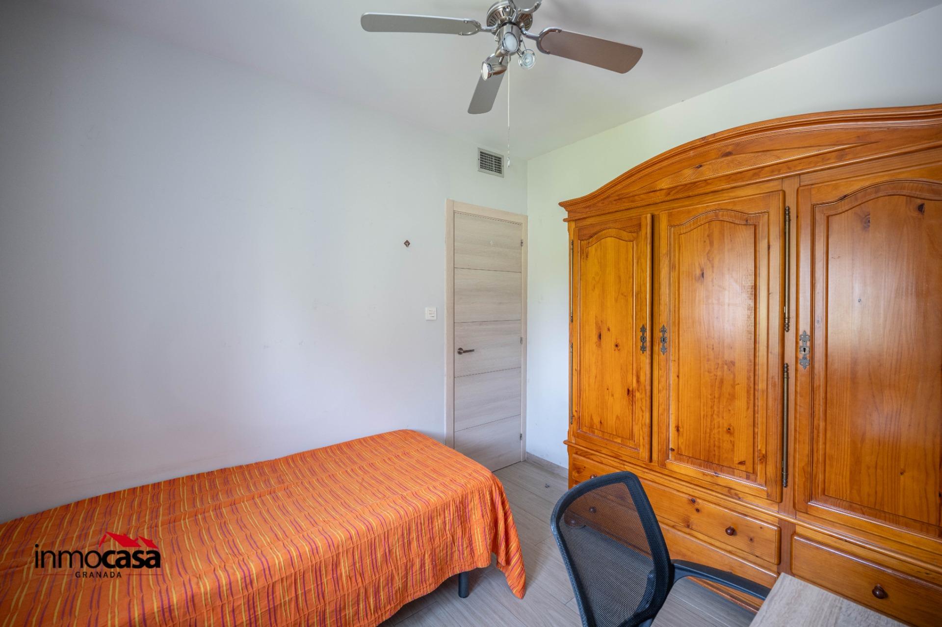 PISO A LA VENTA EN EL BARRIO DE SAN FRANCISCO CON 2 PLAZAS D - foto 30