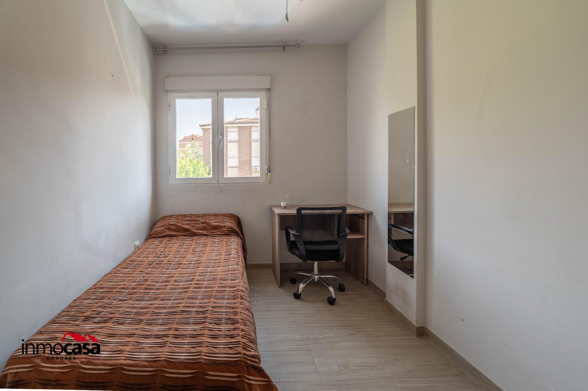 PISO A LA VENTA EN EL BARRIO DE SAN FRANCISCO CON 2 PLAZAS D - foto 31