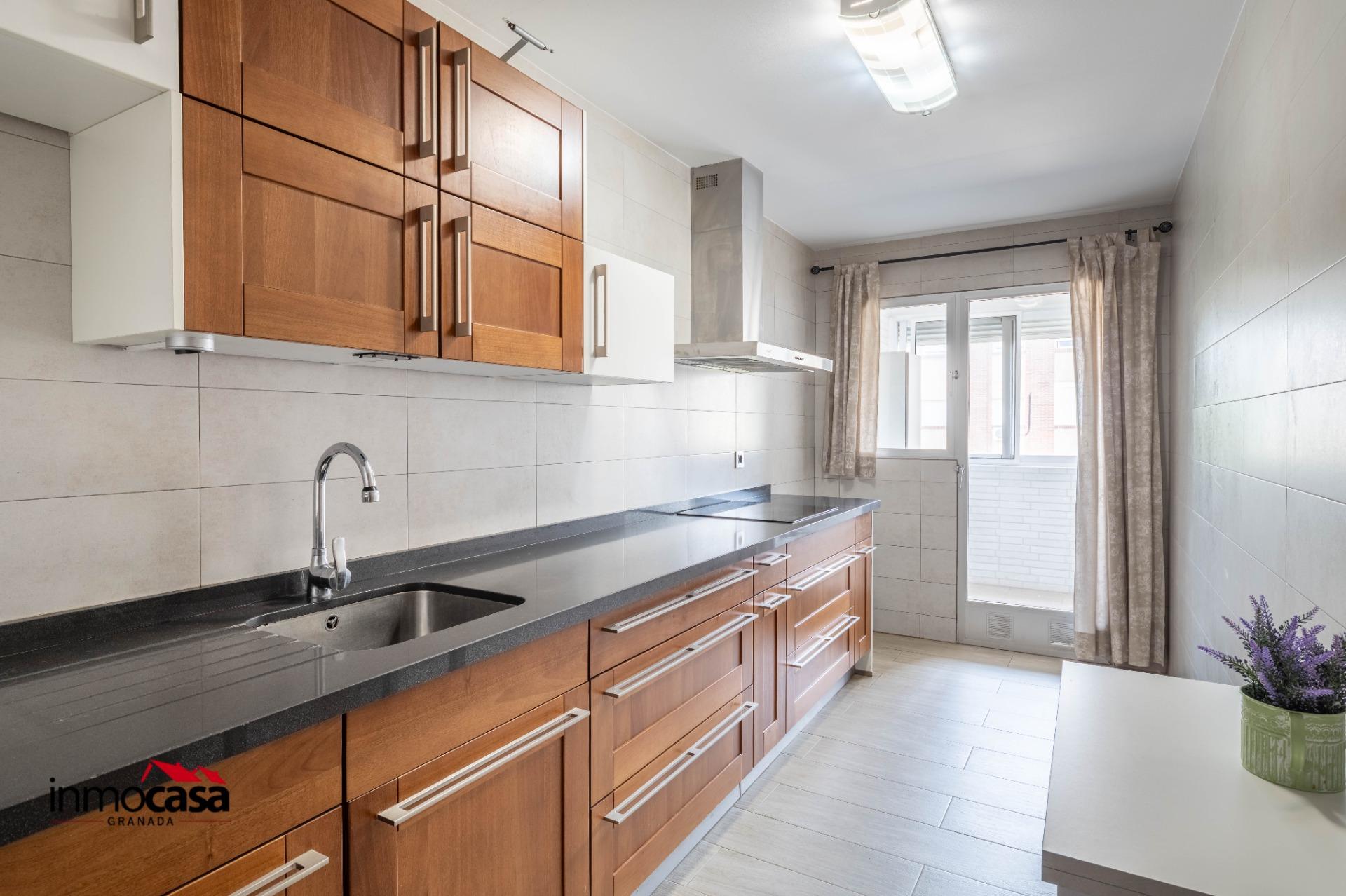 PISO A LA VENTA EN EL BARRIO DE SAN FRANCISCO CON 2 PLAZAS D - foto 10