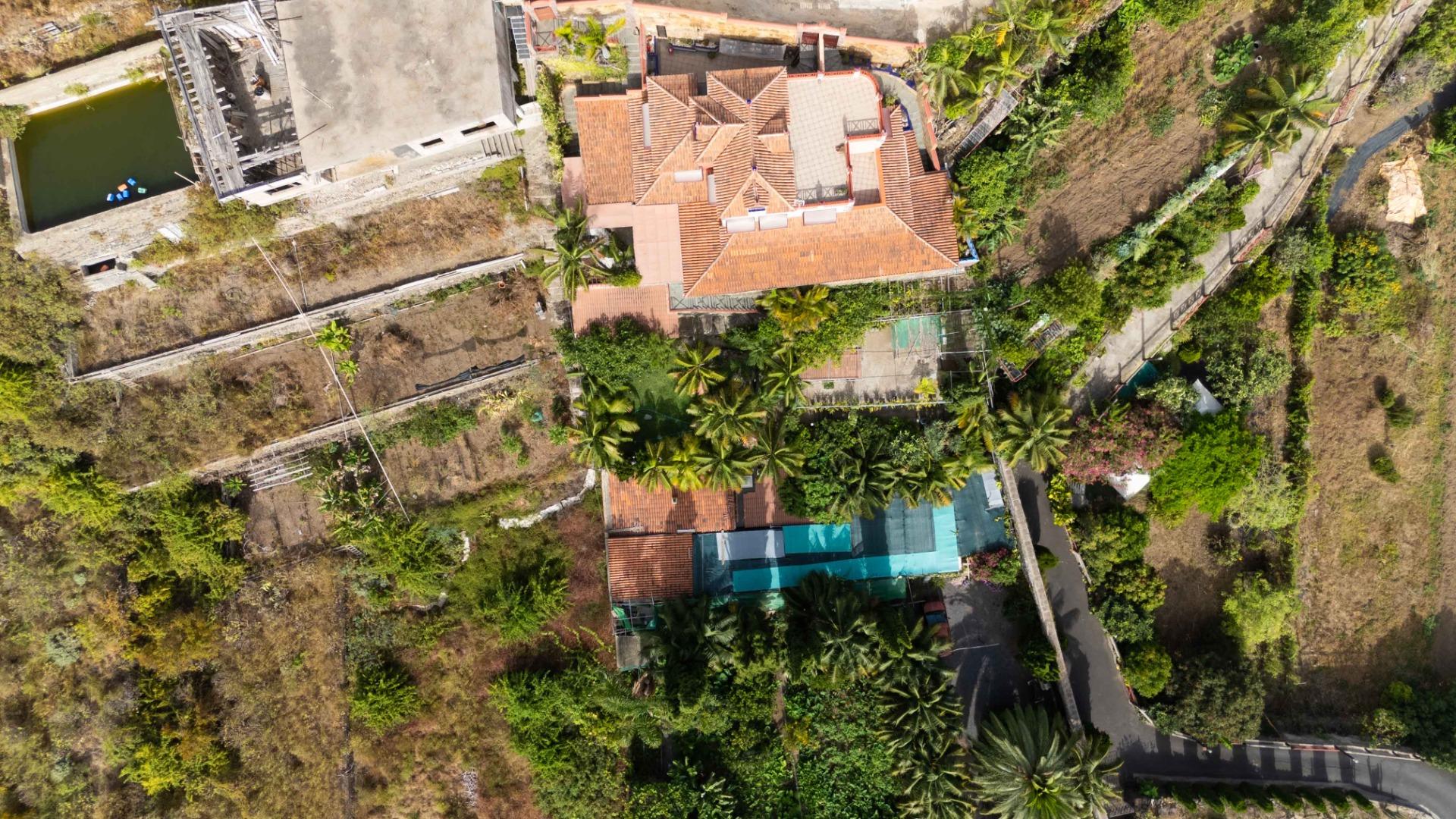 EDIFICIO DE 3 VIVIENDAS Y TERRENO URBANO-RÚSTICO EN ICOD DE  - foto 8