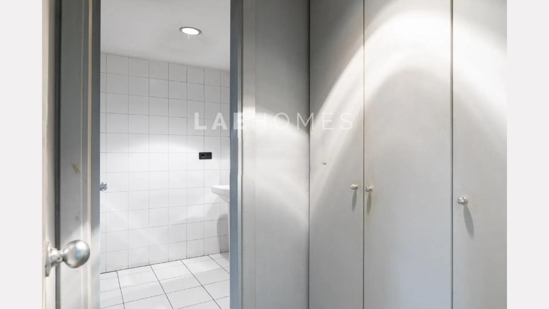 Local comercial en Egia. Ubicación privilegiada con tránsito - foto 12