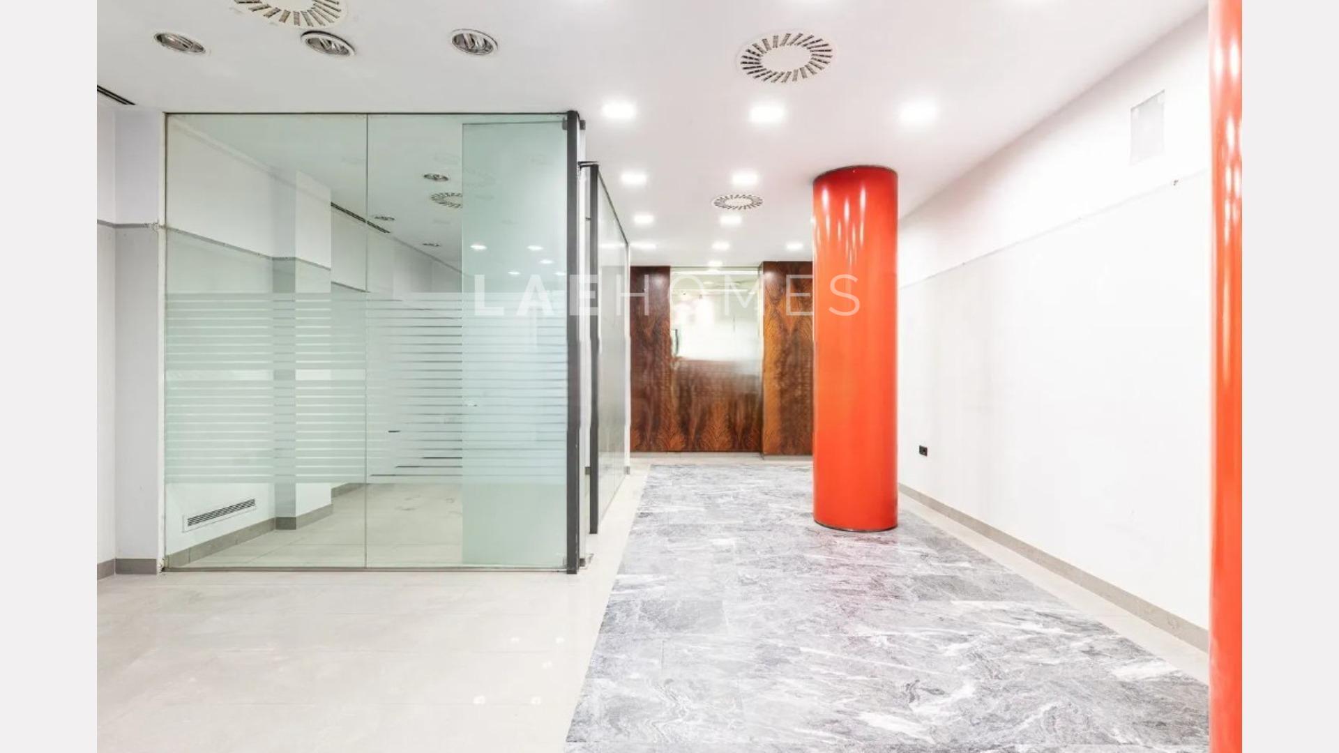 Local comercial en Egia. Ubicación privilegiada con tránsito - foto 3