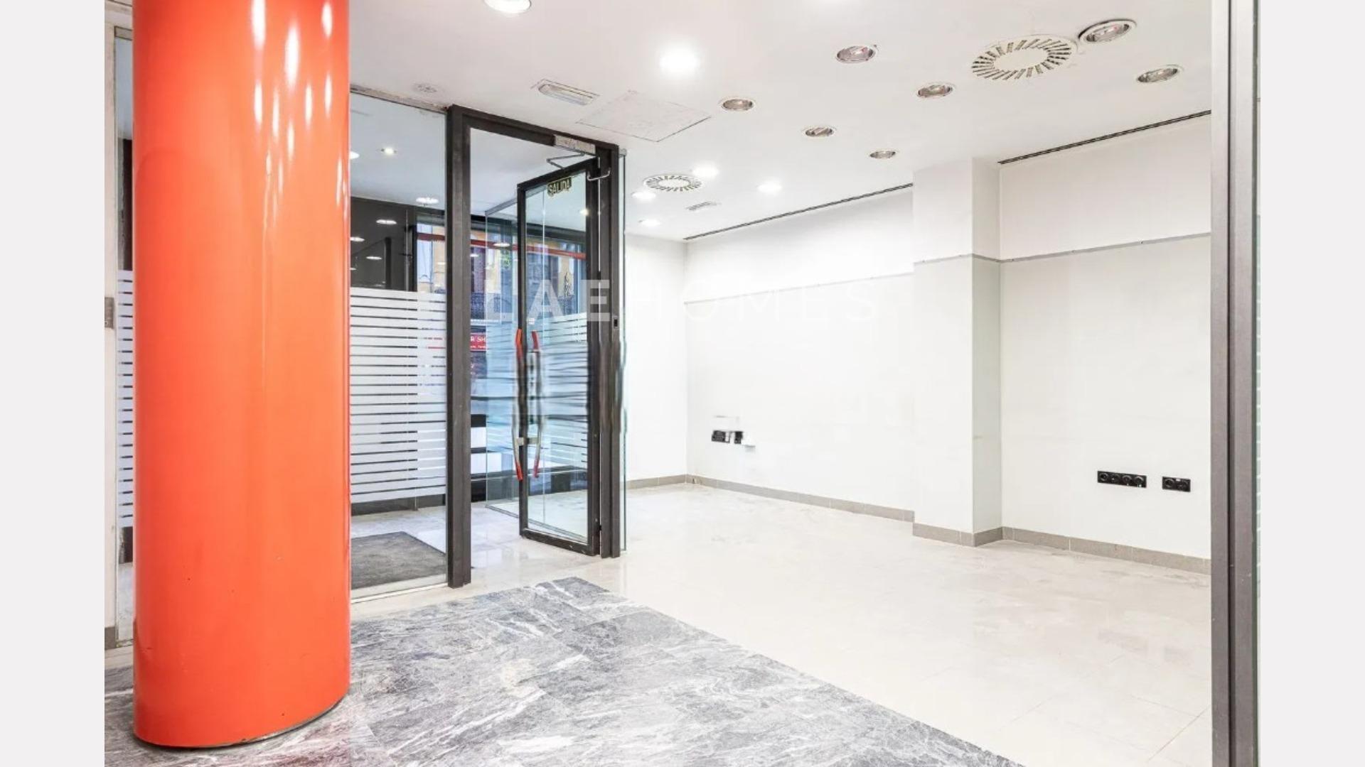 Local comercial en Egia. Ubicación privilegiada con tránsito - foto 5
