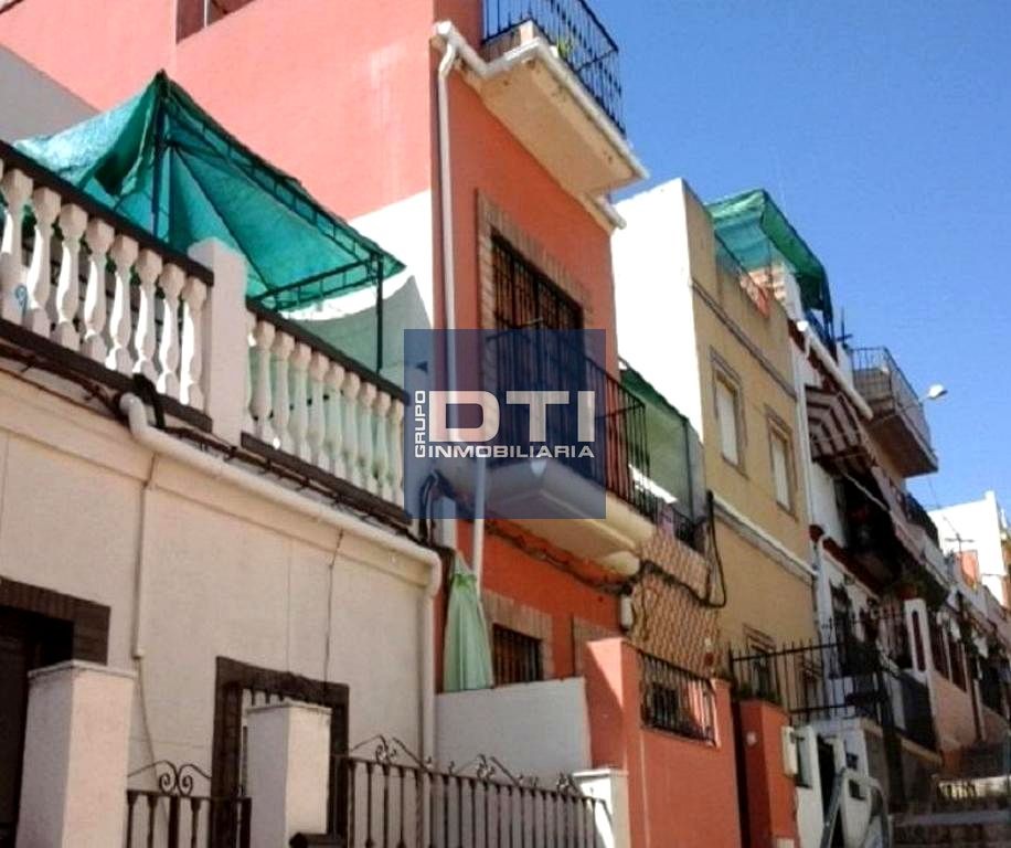 Casa en venta en c. felipe ii, 9, San Juan De Aznalfarache, 