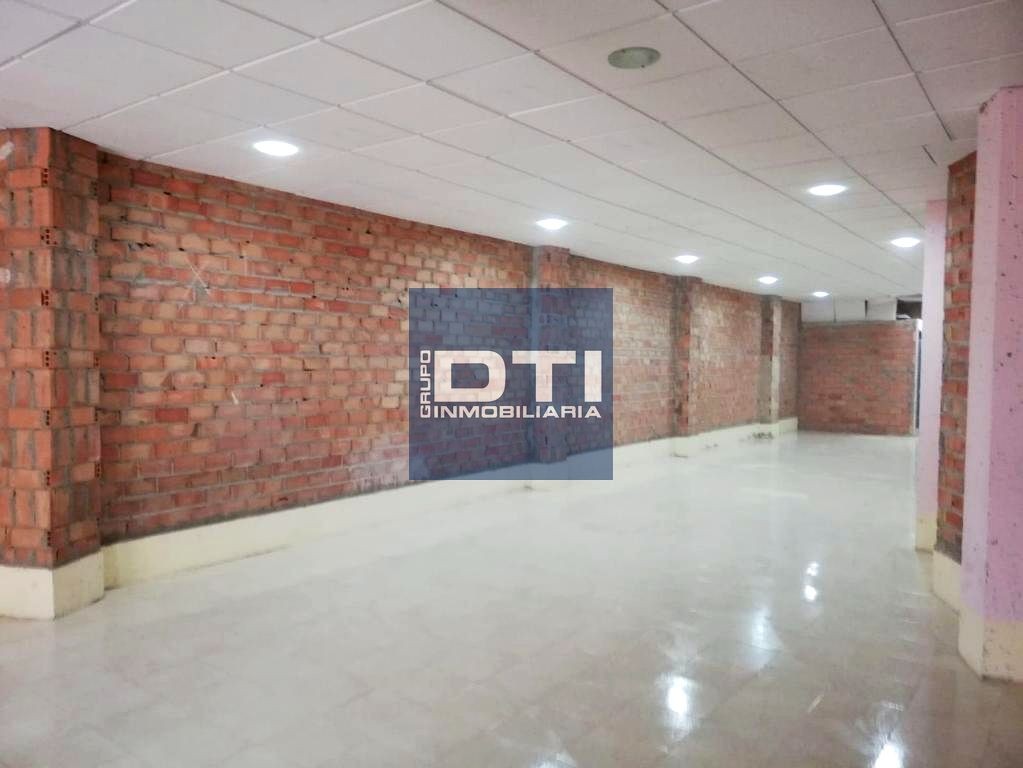 Local en venta en c. juan ramón jiménez, 9, Bormujos, Sevill - foto 4