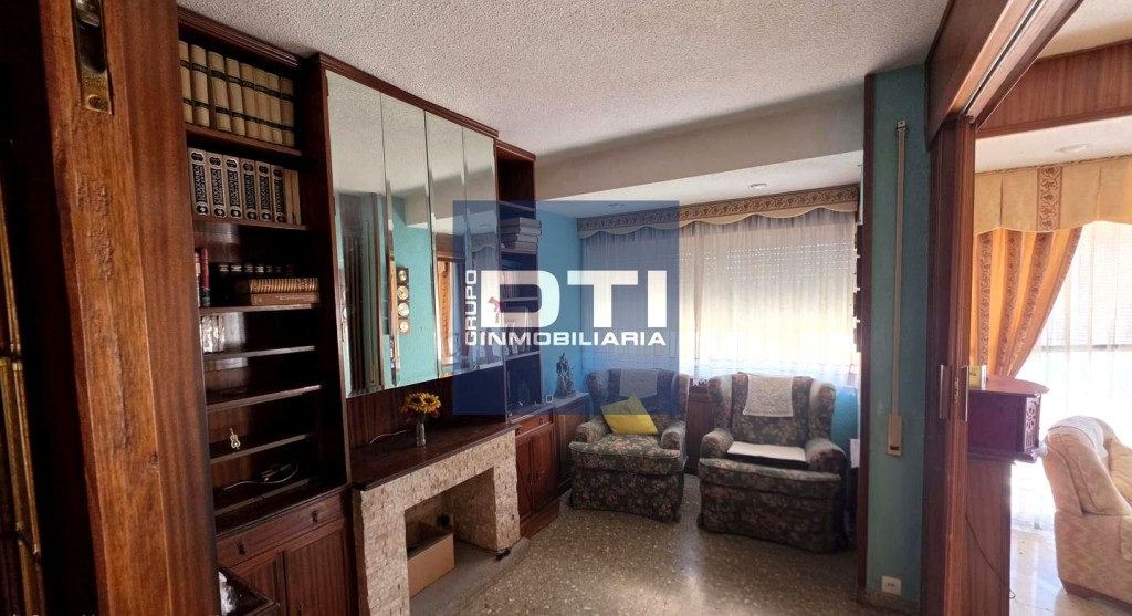 Se vende amplio piso de 156 m² junto a la Catedral de Albace - foto 2