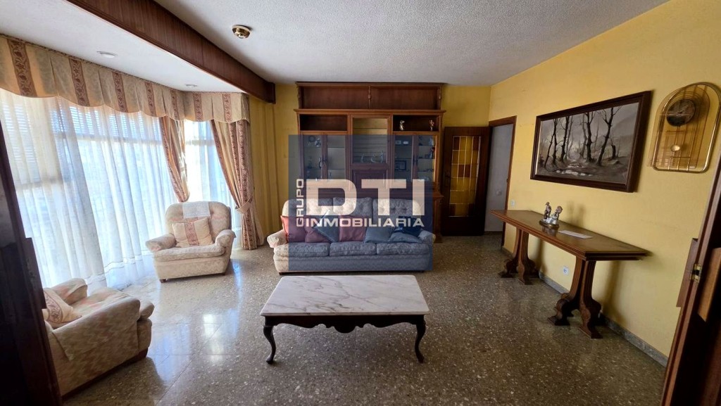 Se vende amplio piso de 156 m² junto a la Catedral de Albace - foto 3