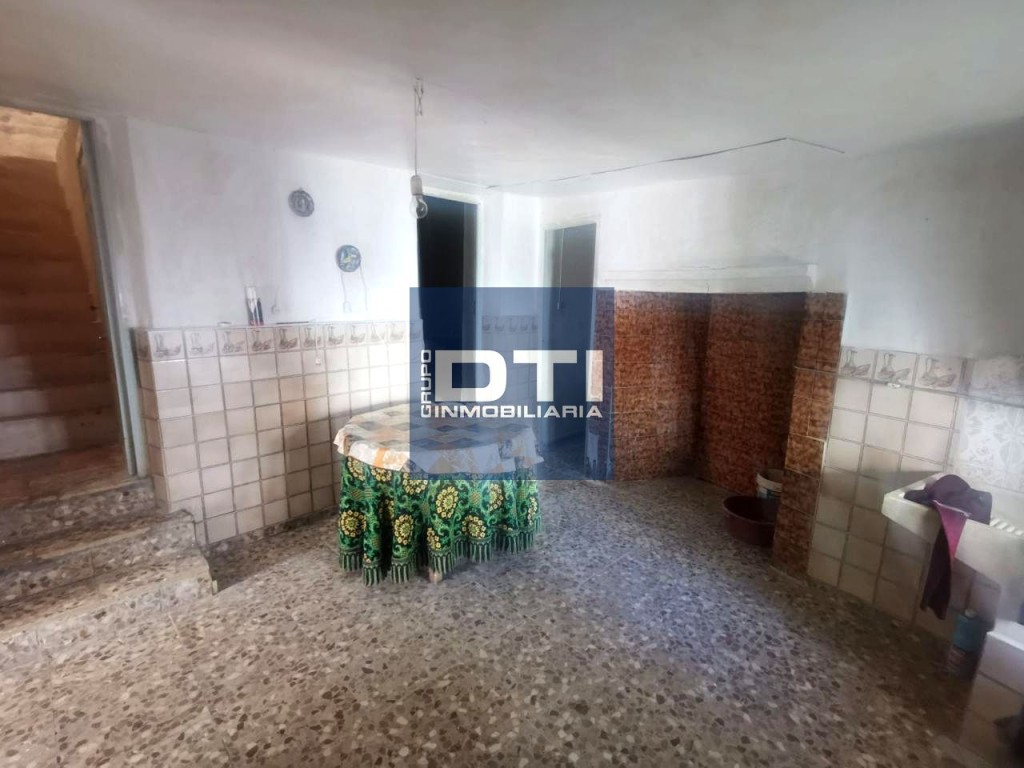 Casa en venta en Balazote de 200 m² con patio, 3 dormitorios