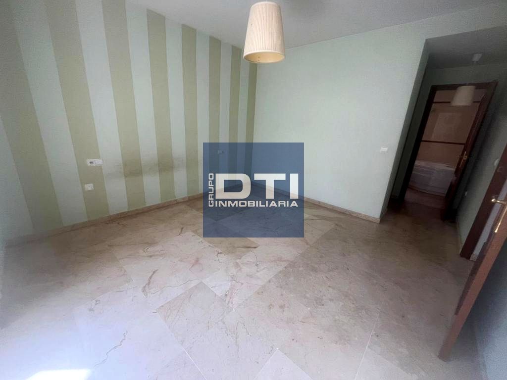 Casa en venta en c. camilo jose cela, 51, Castilleja De Guzm - foto 5