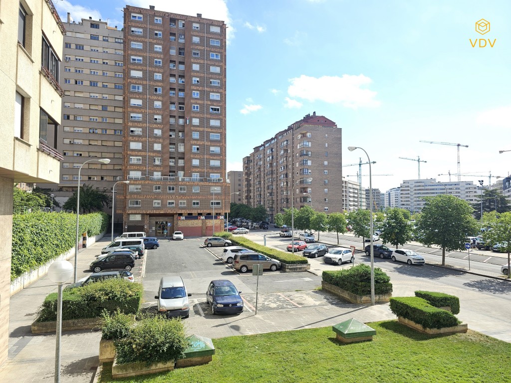 Oficina en Alquiler en Pamplona Navarra AZPILAGAÑA
