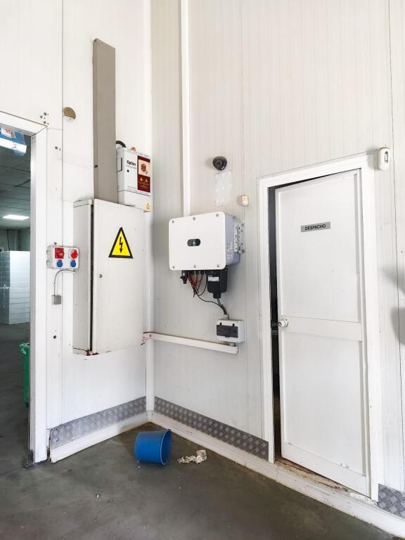 Nave industrial con cámaras frigoríficas en venta – Polígono - foto 6
