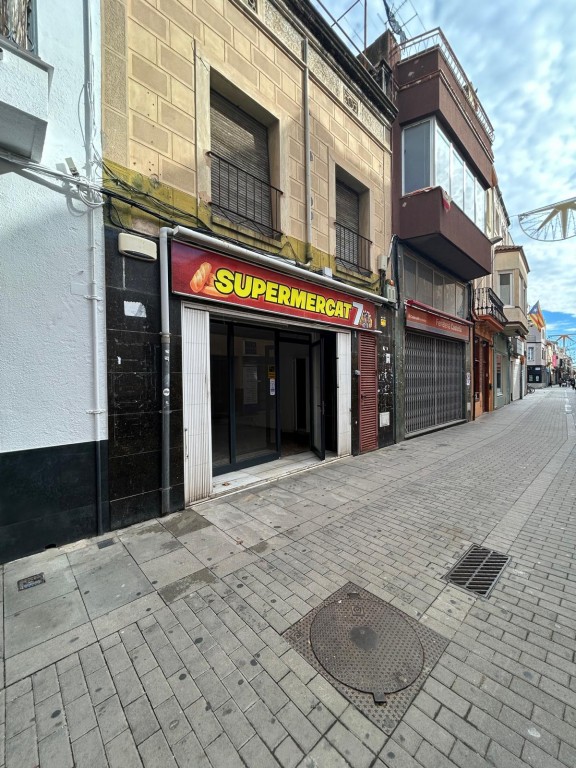 Local comercial en Alquiler en Malgrat De Mar Barcelona - foto 2