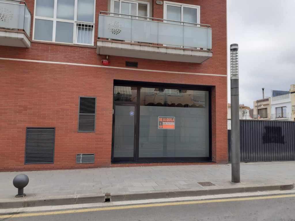 Local comercial en Alquiler en Pineda De Mar Barcelona