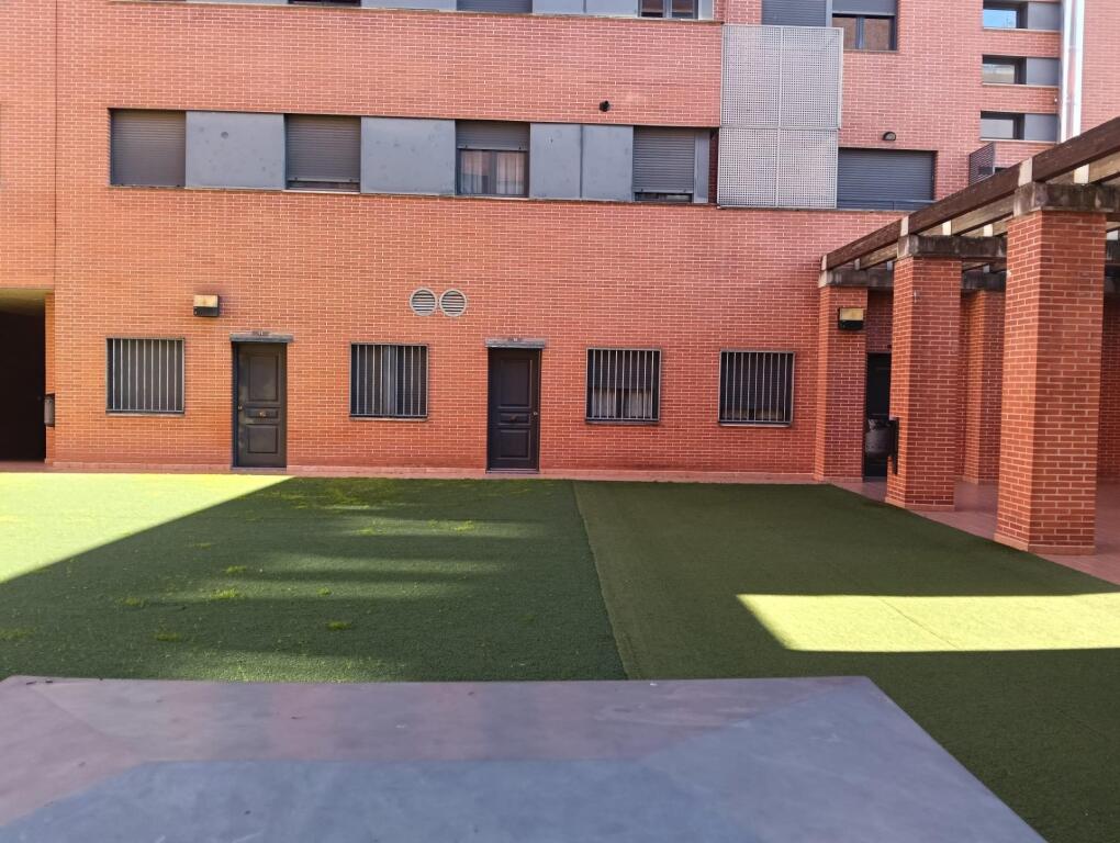 Amplio Local Comercial en Fuenmayor - Oportunidad Única - foto 3