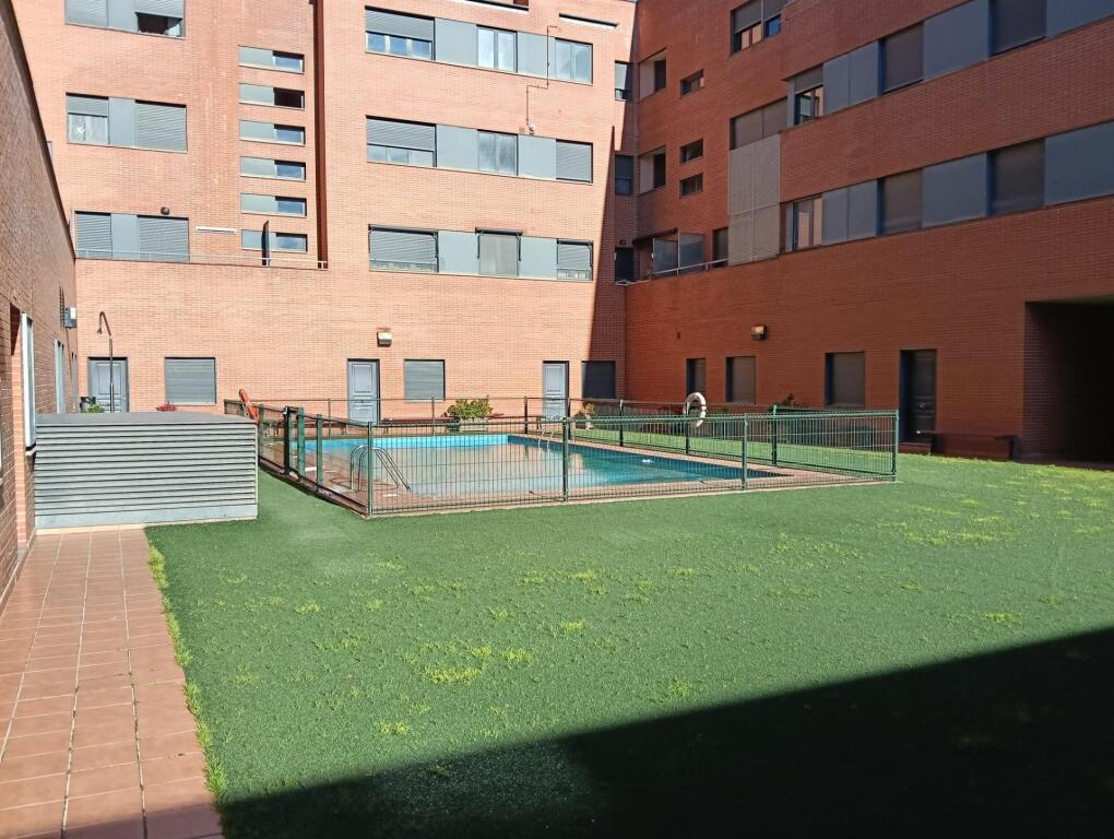 Amplio Local Comercial en Fuenmayor - Oportunidad Única - foto 4