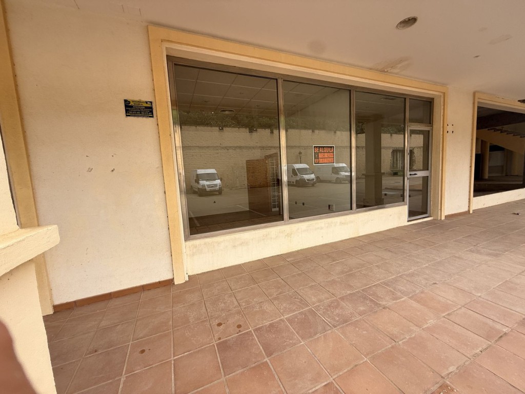 Local comercial en Alquiler en San Roque Cádiz - foto 7