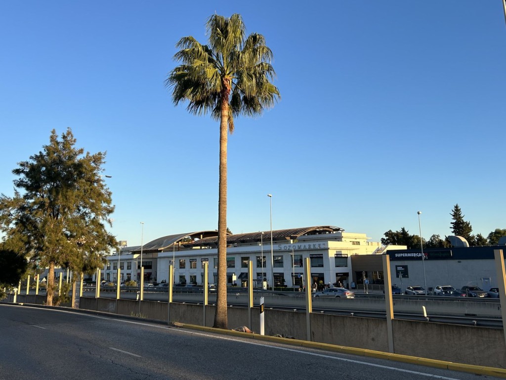 Local comercial en Venta en Sotogrande Cádiz - foto 2