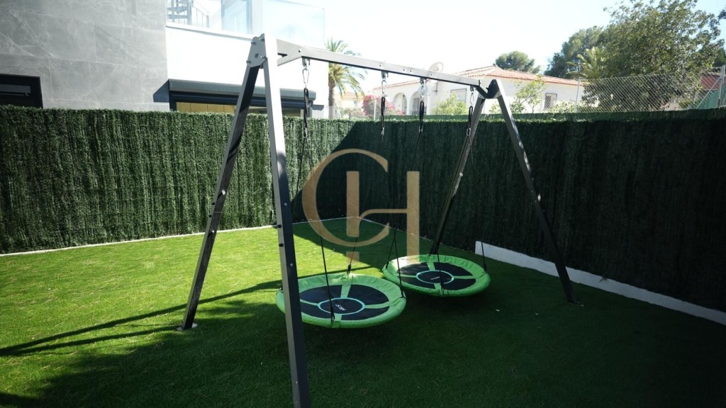 Exclusiva Villa de Diseño Contemporáneo con Piscina Privada  - foto 7