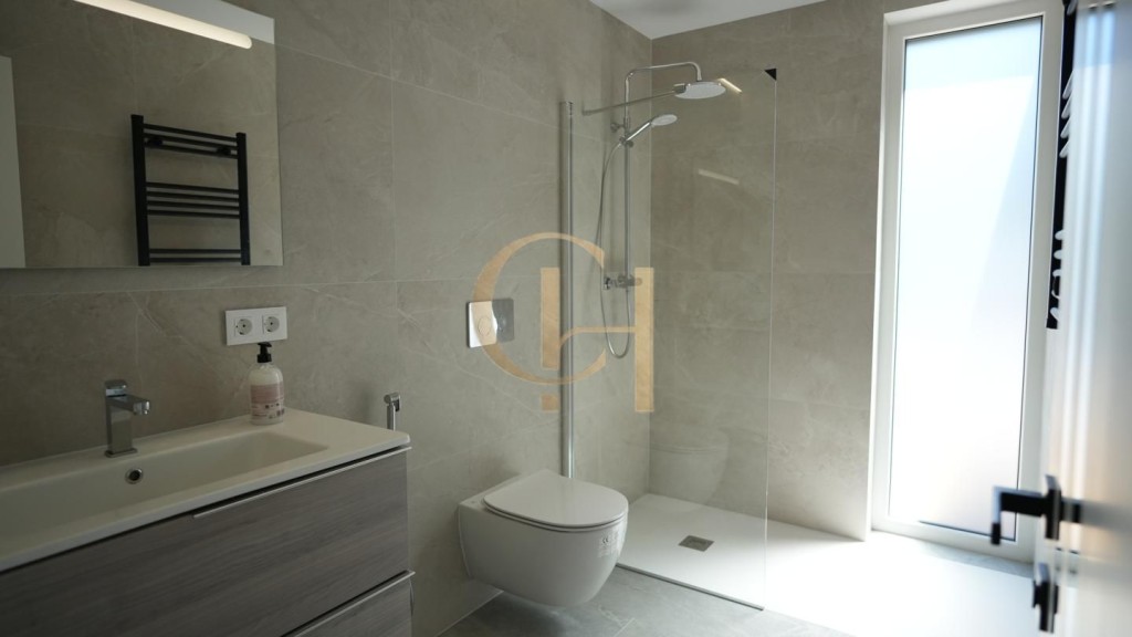 Exclusiva Villa de Diseño Contemporáneo con Piscina Privada  - foto 10
