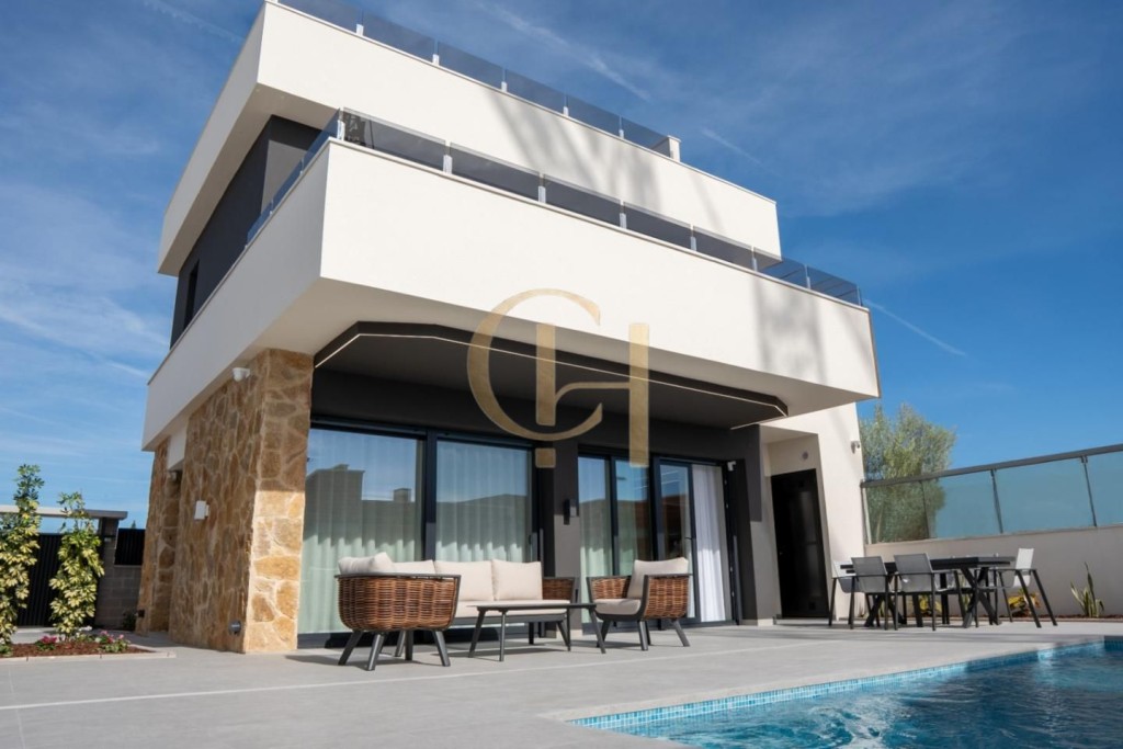 Exclusiva Villa de Diseño Mediterráneo en Ciudad Quesada