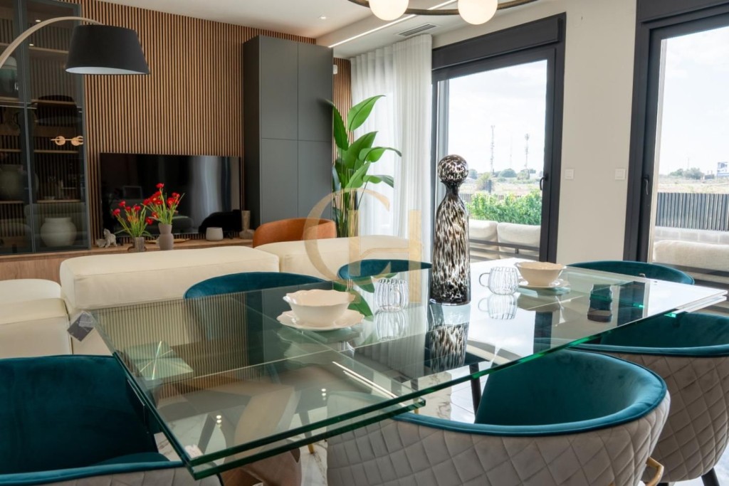 Chalet en venta de 3 dormitorios en Guardamar del Segura - foto 4