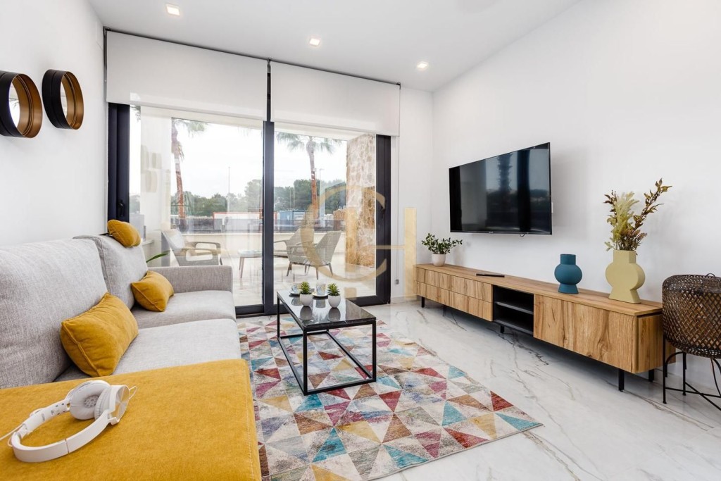 Precioso Bungalow con su modernidad y sostenibilidad en Torr