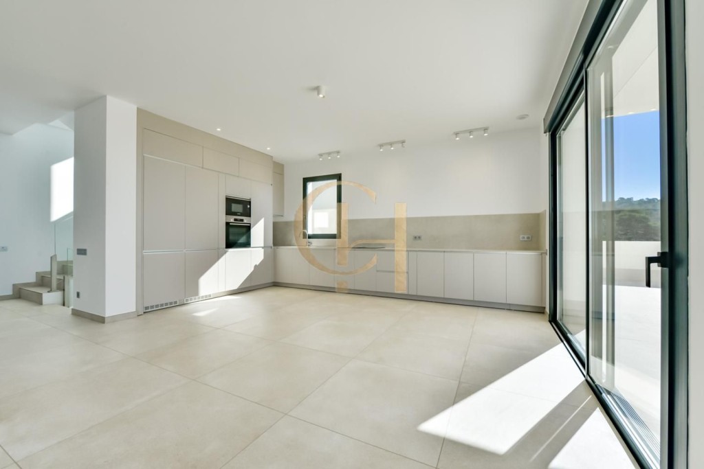Exclusiva villa con vistas al mar y diseño único - foto 13