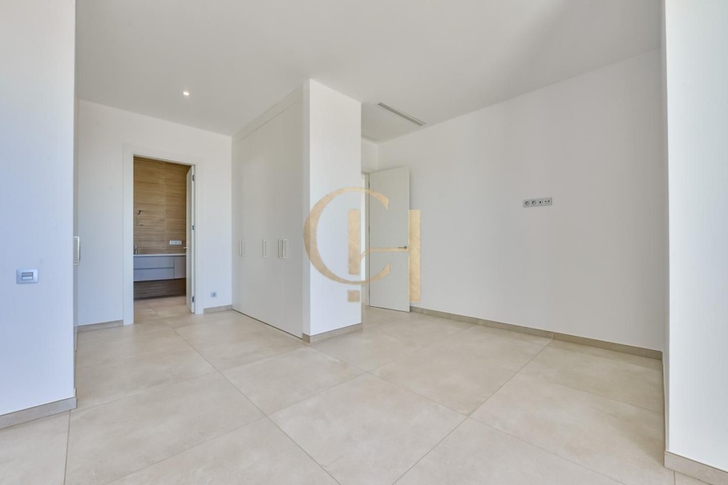 Exclusiva villa con vistas al mar y diseño único - foto 23