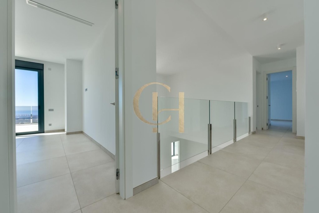Exclusiva villa con vistas al mar y diseño único - foto 26