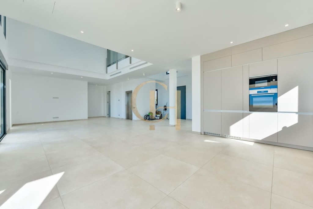 Exclusiva villa con vistas al mar y diseño único - foto 4