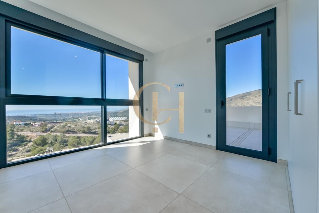 Exclusiva villa con vistas al mar y diseño único - foto 37