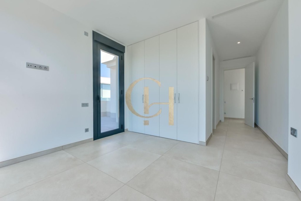 Exclusiva villa con vistas al mar y diseño único - foto 38