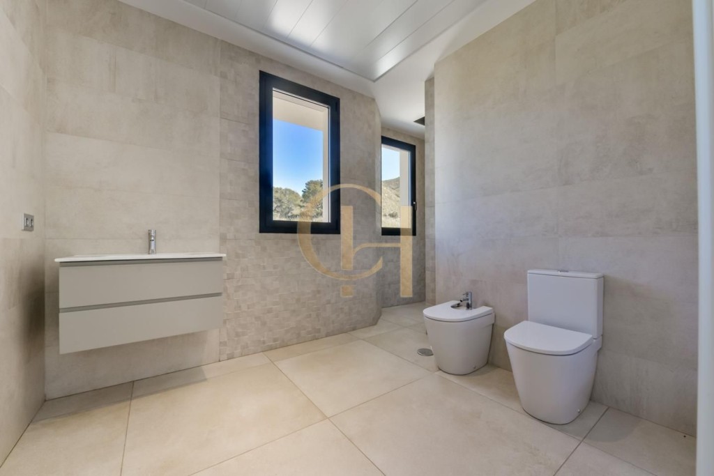 Exclusiva villa con vistas al mar y diseño único - foto 39