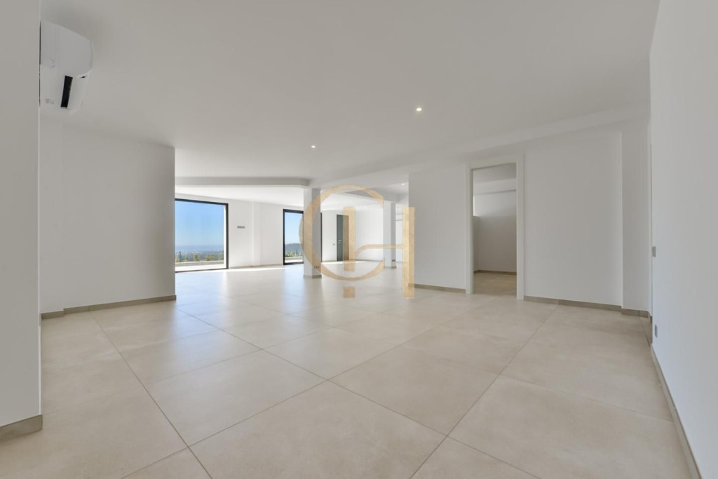 Exclusiva villa con vistas al mar y diseño único - foto 42
