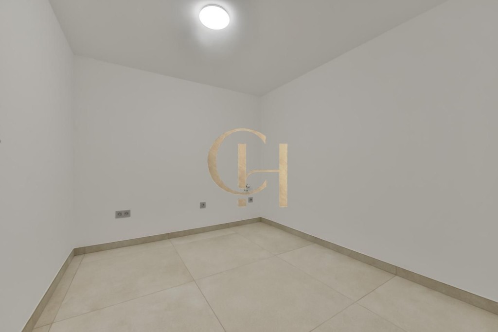 Exclusiva villa con vistas al mar y diseño único - foto 52
