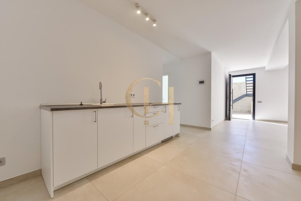 Exclusiva villa con vistas al mar y diseño único - foto 53