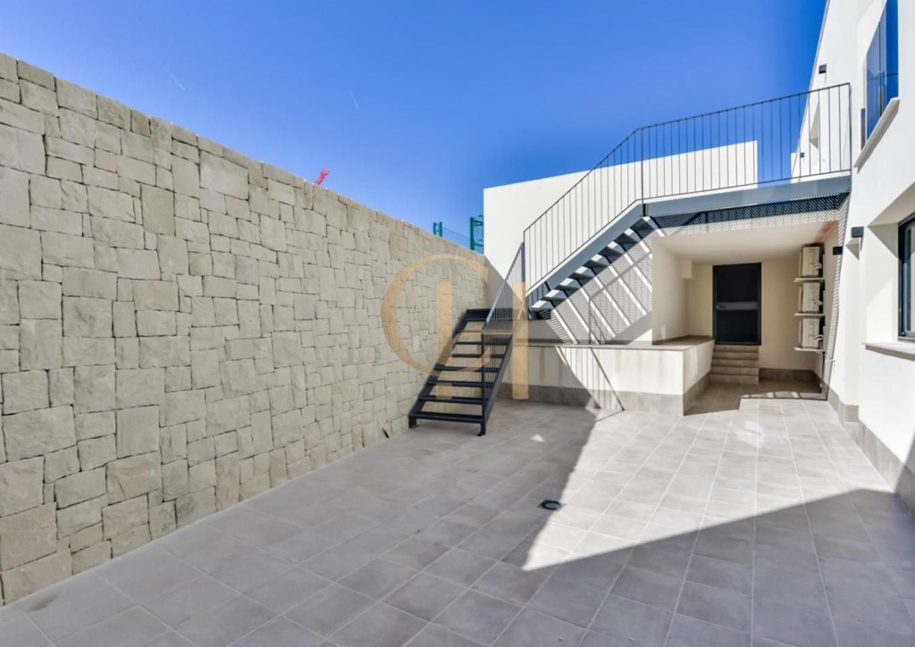 Exclusiva villa con vistas al mar y diseño único - foto 55