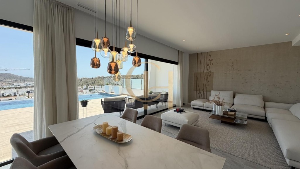 Luxury Villa con piscina infinita y vistas al mar en Finestr - foto 2