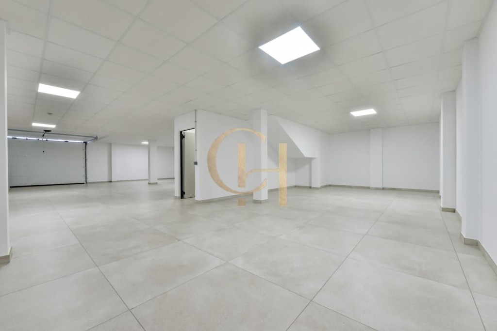 Moderna villa independiente con piscina privada y garaje - foto 13