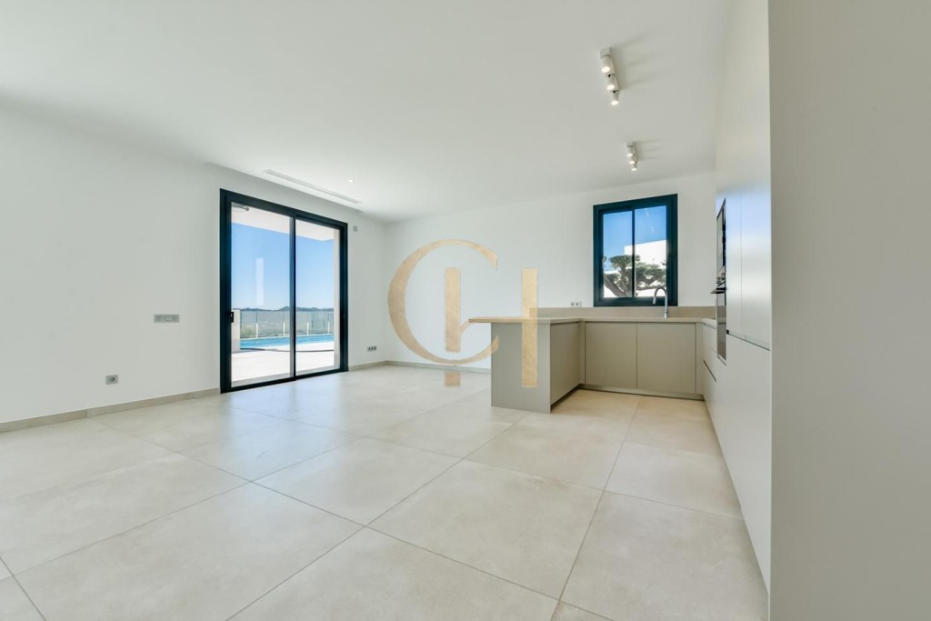 Moderna villa independiente con piscina privada y garaje - foto 34