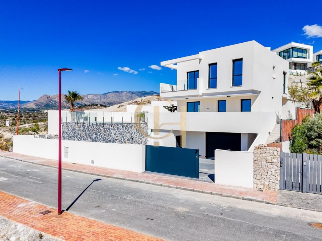 Moderna villa independiente con piscina privada y garaje - foto 47