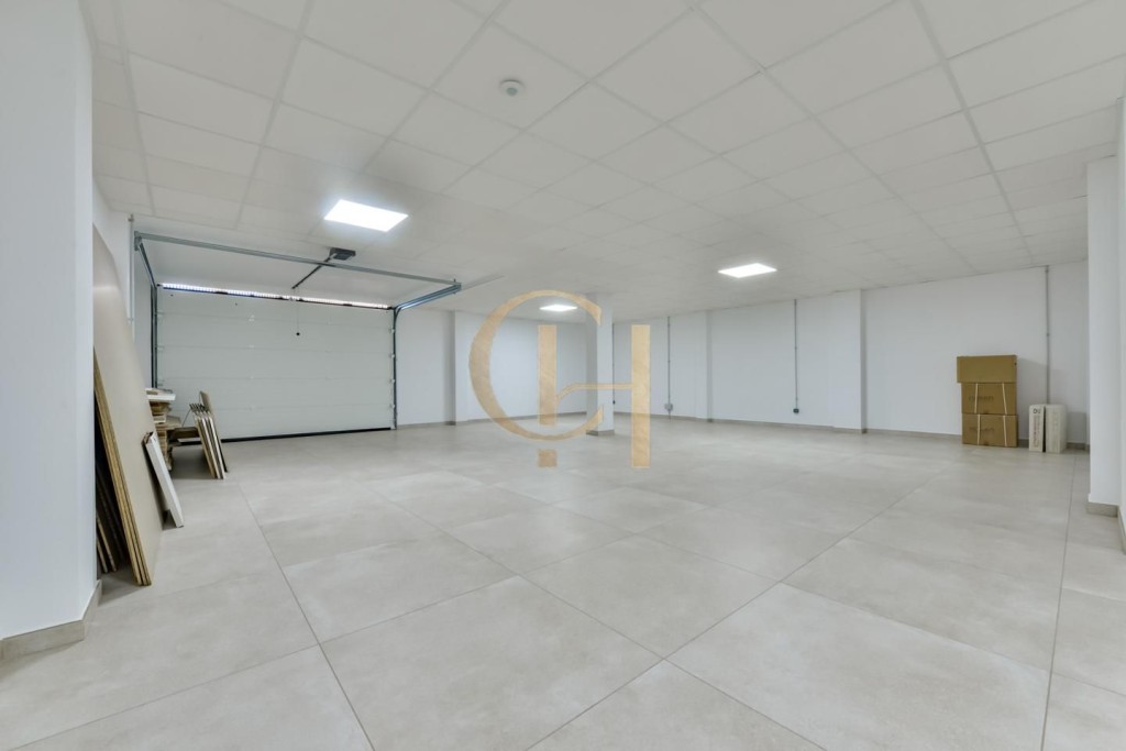 Moderna villa independiente con piscina privada y garaje - foto 10