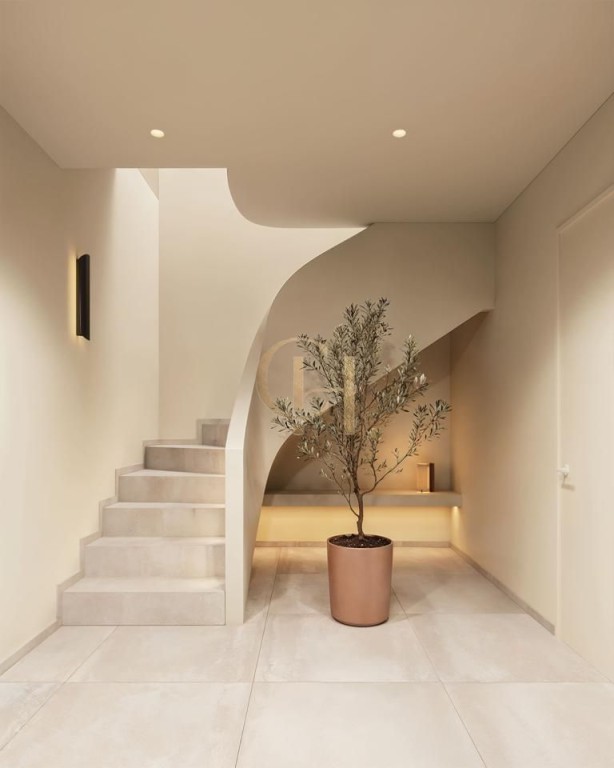 Elegancia contemporánea en una exclusiva villa mediterránea - foto 14