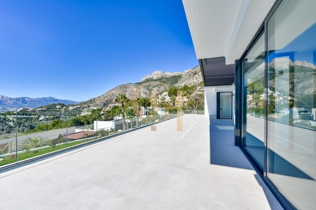 Villa de Autor Suspendida sobre el Mediterráneo en la Zona M - foto 32