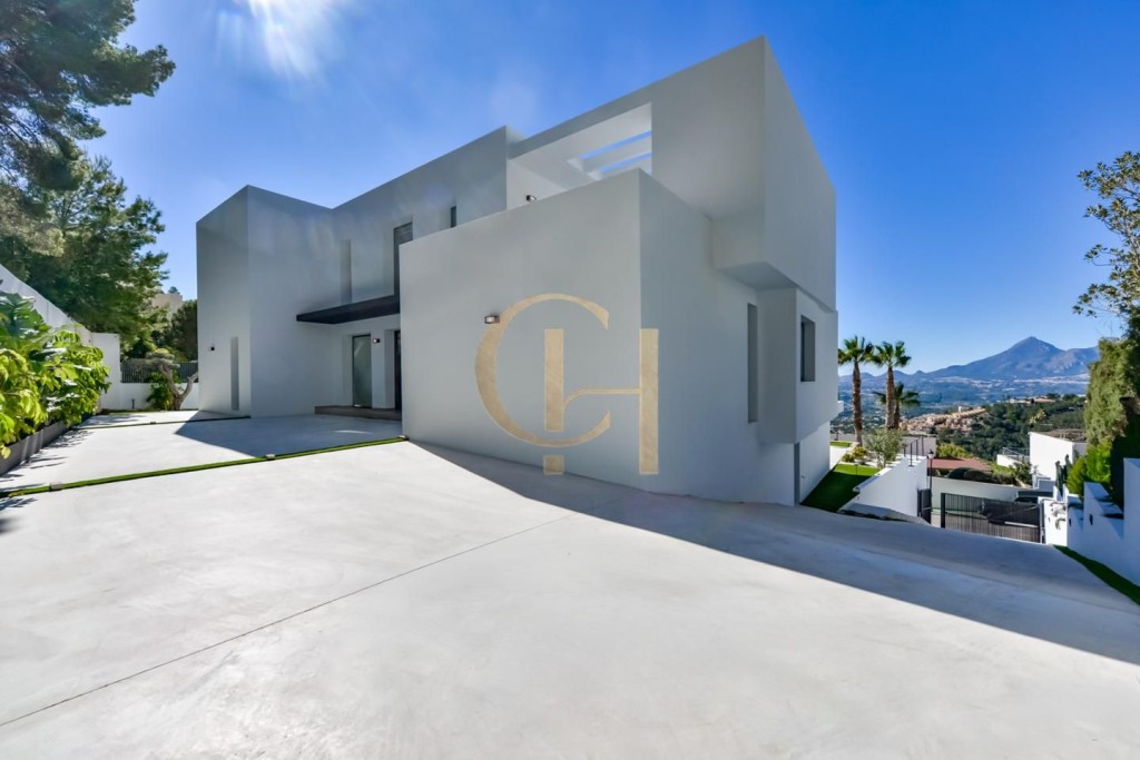 Villa de Autor Suspendida sobre el Mediterráneo en la Zona M - foto 36