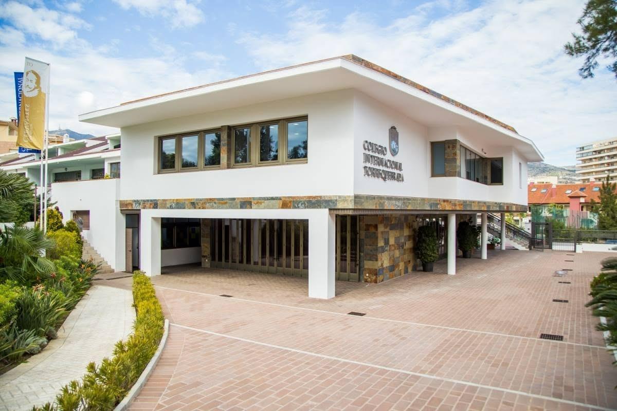 Ático dúplex de 4 dormitorios en alquiler de larga temporada - foto 15