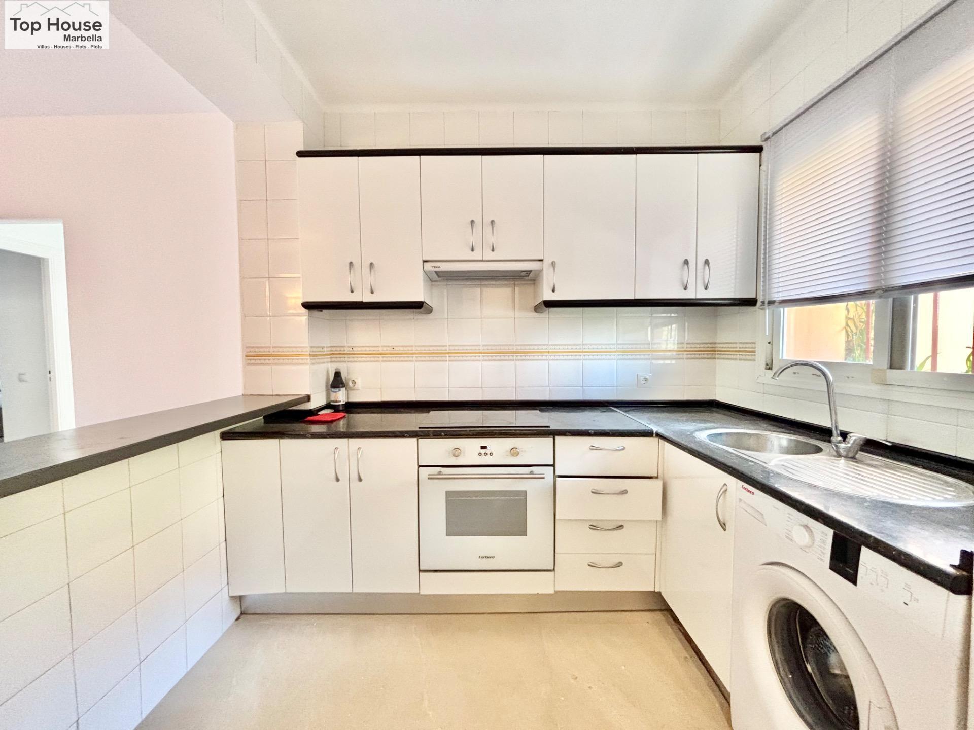 Encantadora vivienda en una urbanización con piscina en la z - foto 11