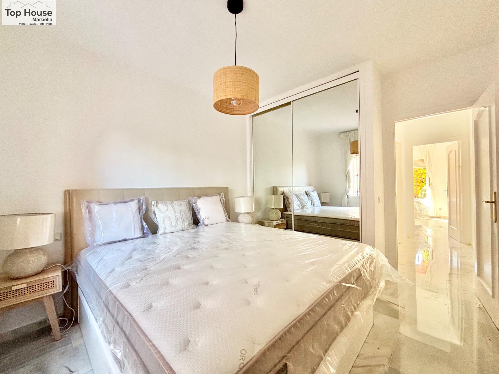 Encantadora vivienda en una urbanización con piscina en la z - foto 15